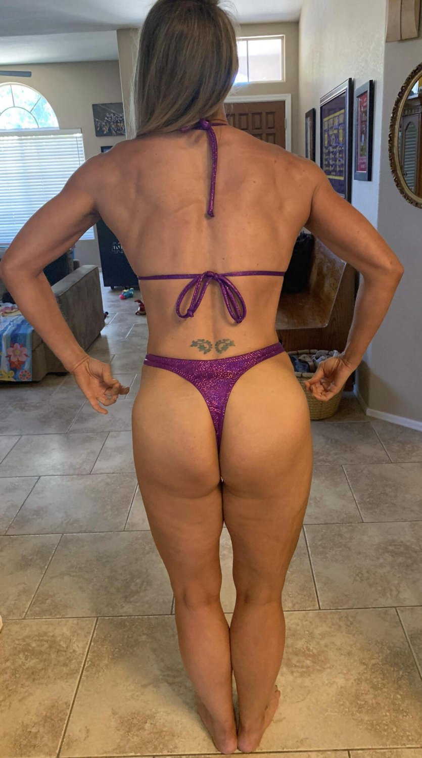Fit and Muscled Babes #ipg98ptB