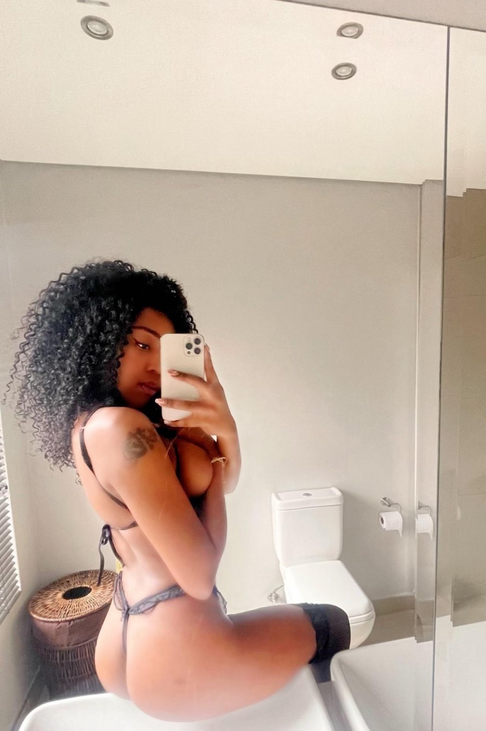 Ebony girl from reddit #R5z5g4Ng