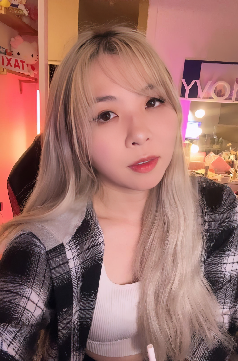 Yvonne #KbxZpQwQ