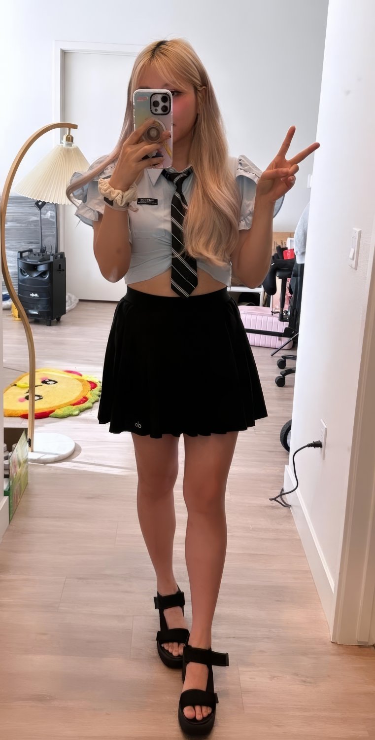 Yvonne #bQkORJ9J