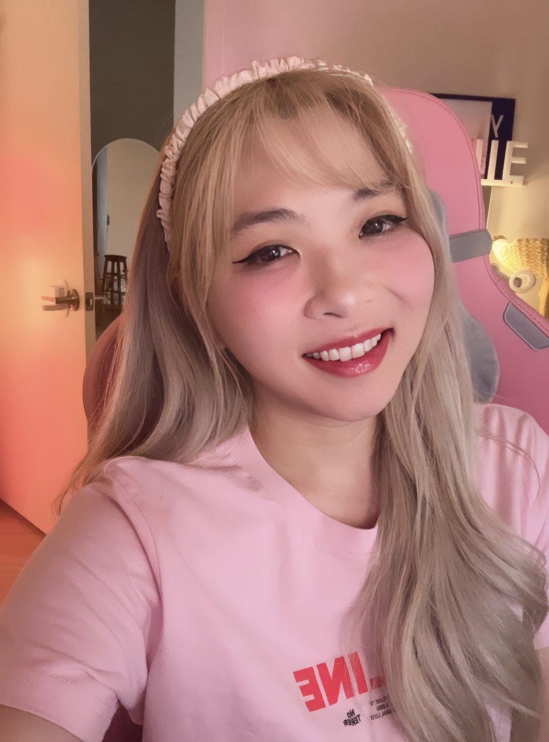 Yvonne #c1xdIZcI
