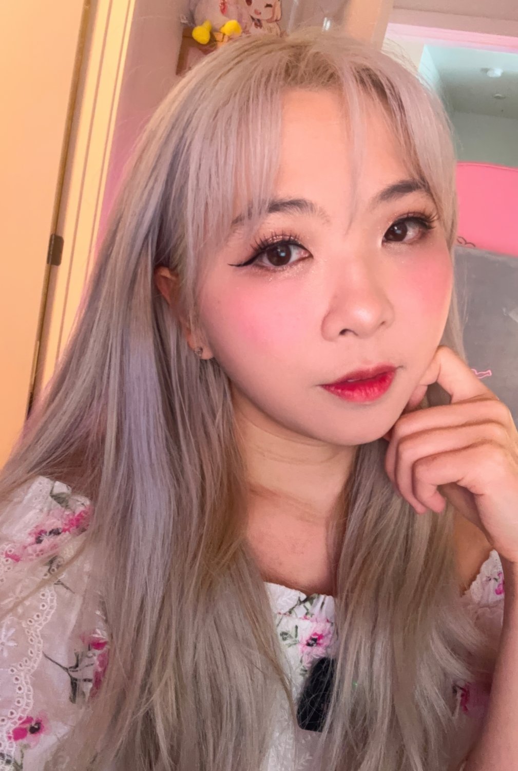 Yvonne #dFqXWMQK
