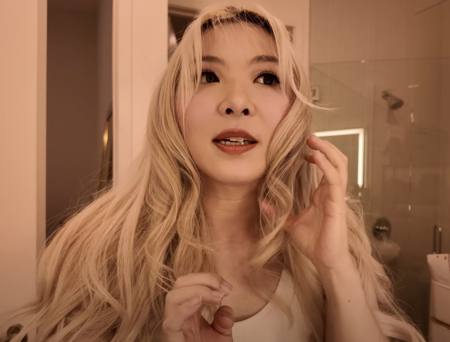 Yvonne #m6B2BdEc