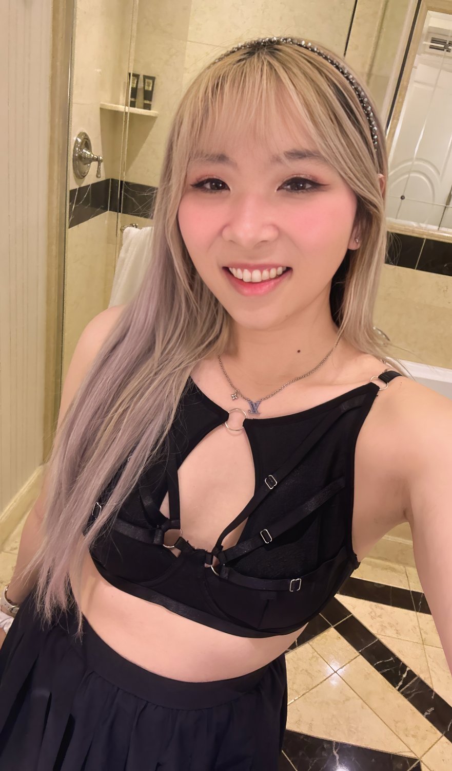 Yvonne #ocpuuRzB