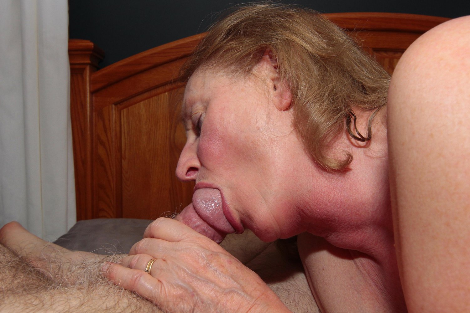 Nebraska farmers wife, luvs her dildo #LGoygn7u