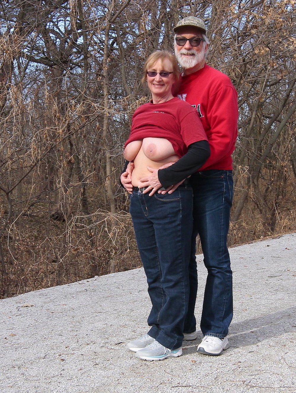 Nebraska farmers wife, luvs her dildo #LlEfJ6rb