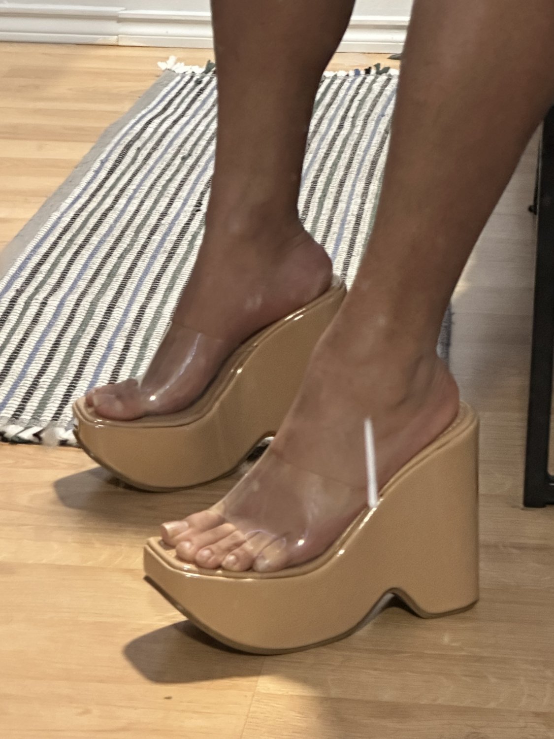 I get so turned on wearing heels.. #Ey7x3NDn